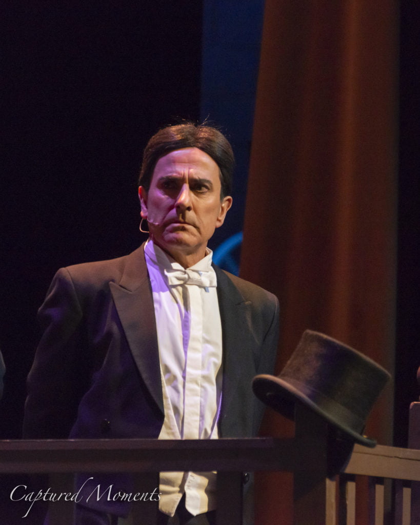 0013_20190529_Hello Dolly Foyer_KRB4334